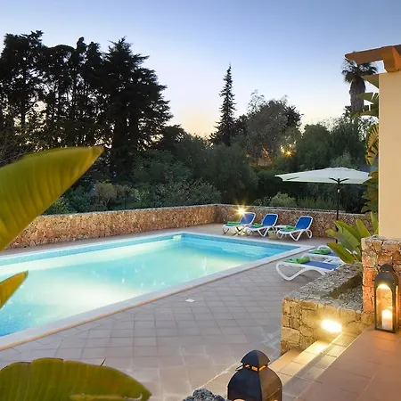 Вилла Casa Dos Cedros *