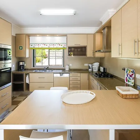 Вилла Casa Dos Cedros *