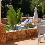 Casa Dos Cedros Вилла Карвоейру