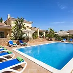 Casa Dos Cedros 别墅 *