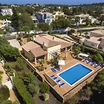 ヴィラ Casa Dos Cedros