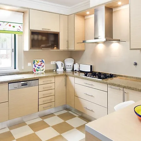 Casa Dos Cedros * Καρβοέιρο