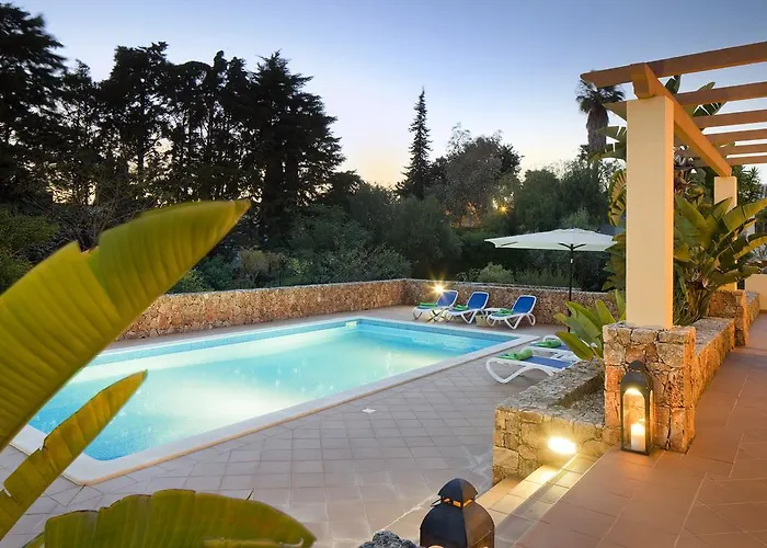 别墅 Casa Dos Cedros *